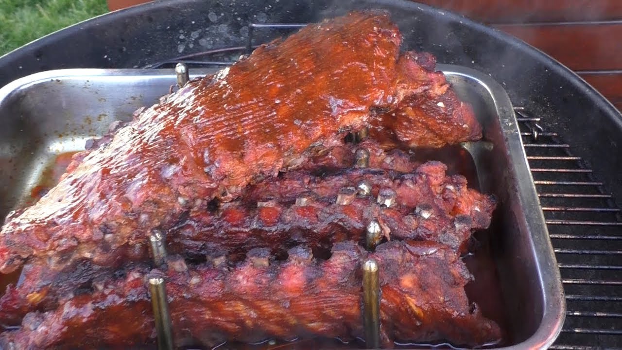 Schnelle Ribs auf der Kugel ideal für Grillanfänger  