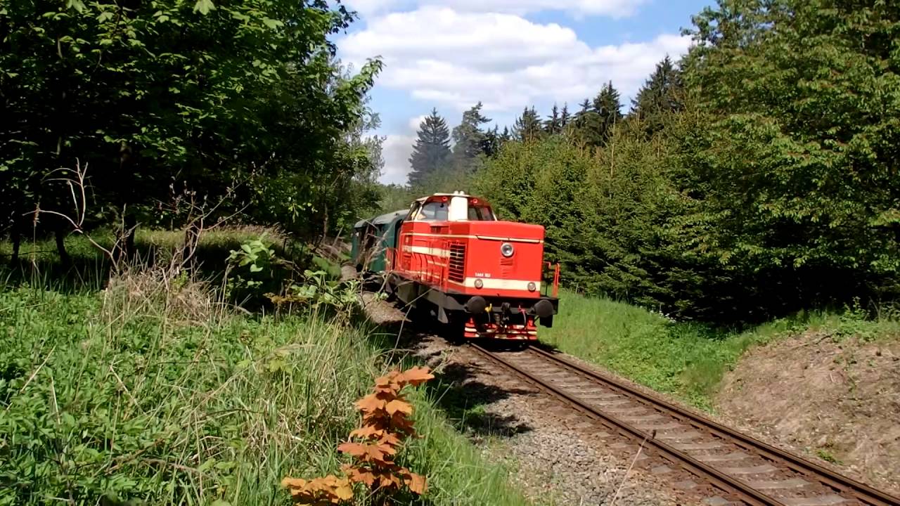 Vlak s lokomotivou T444.162 - Karkulka