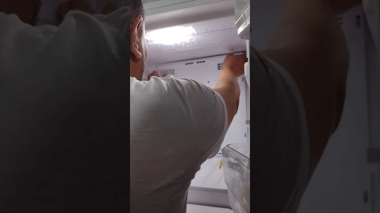 Eletrolux DF56, resolvendo problema que não gela a parte de baixo! não percam super dica!