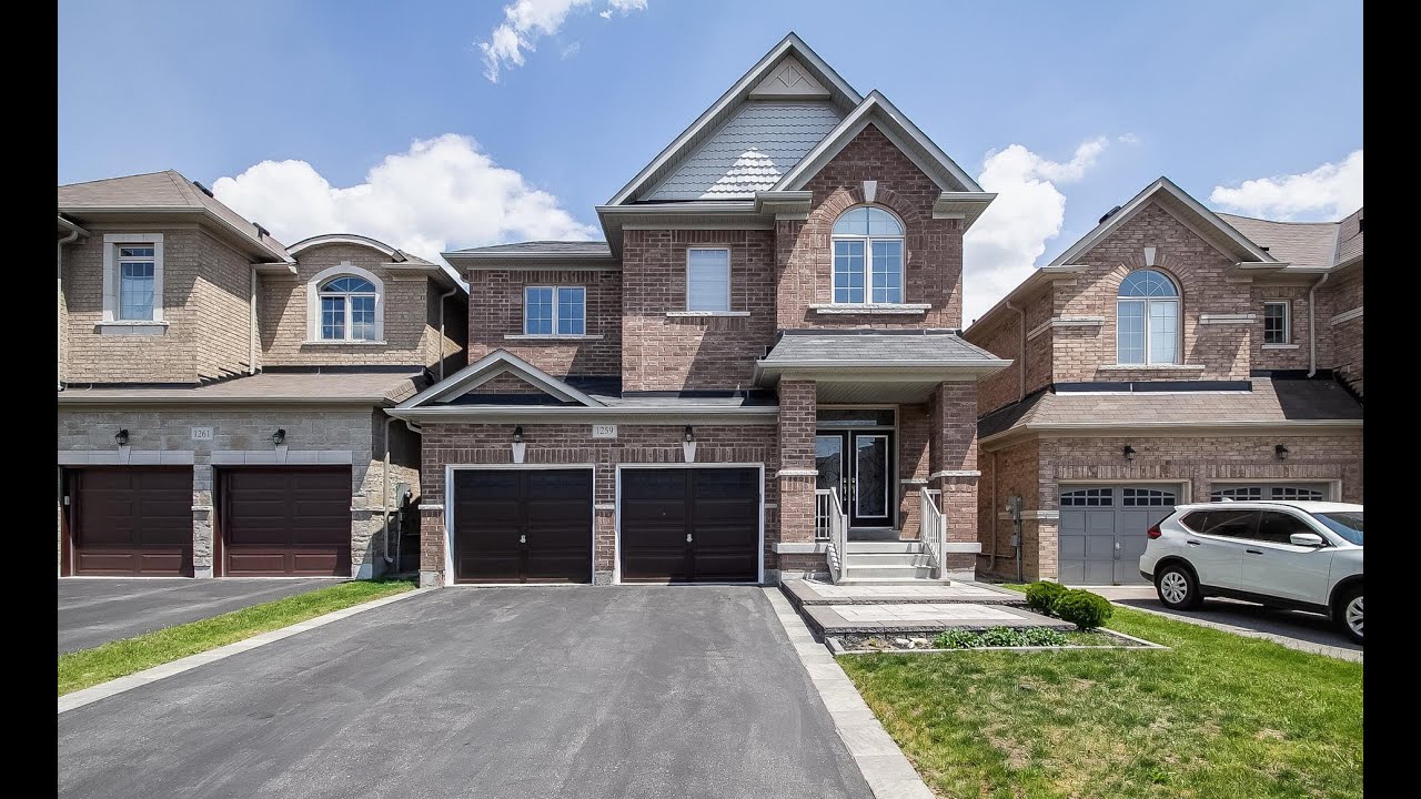1259 Atkins Dr., Newmarket (Sold @ $1,100,000)
