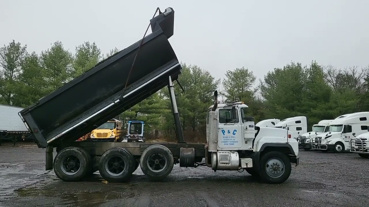 1997 MACK RD688S For Sale