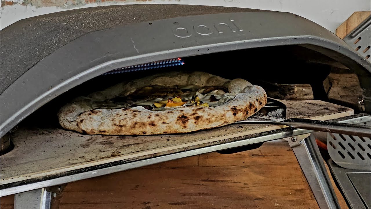 Első sütés OONI KODA 16-al 6 heti videózás után!Az OONI Pizzaverseny 2. helyezettje Imreh Tibor süt!
