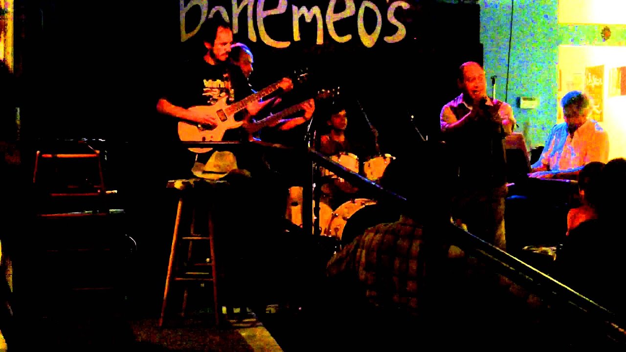 02 It hit me starcake gig June 2011