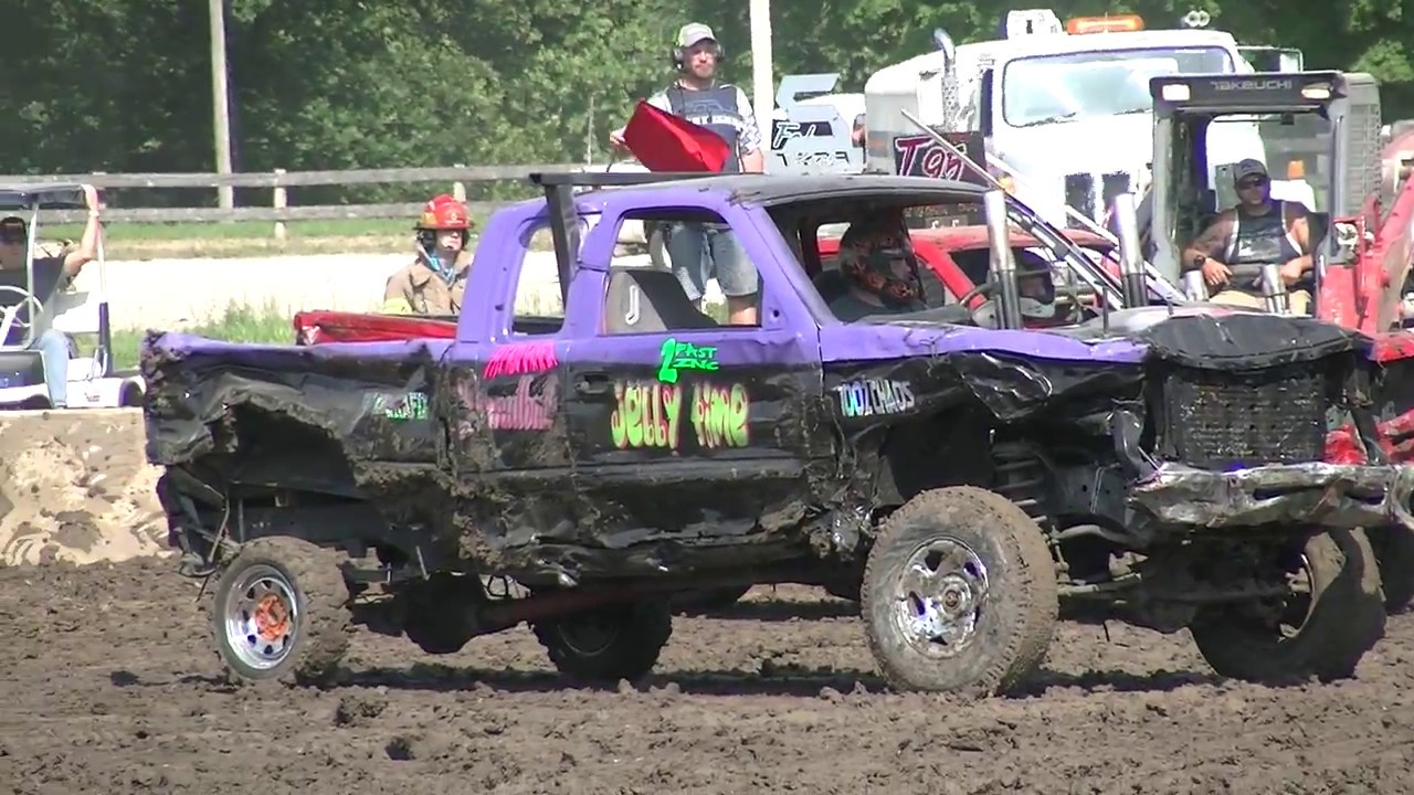 METAL MAYHEM 2018 SUV TRUCK DEMOLITION DERBY