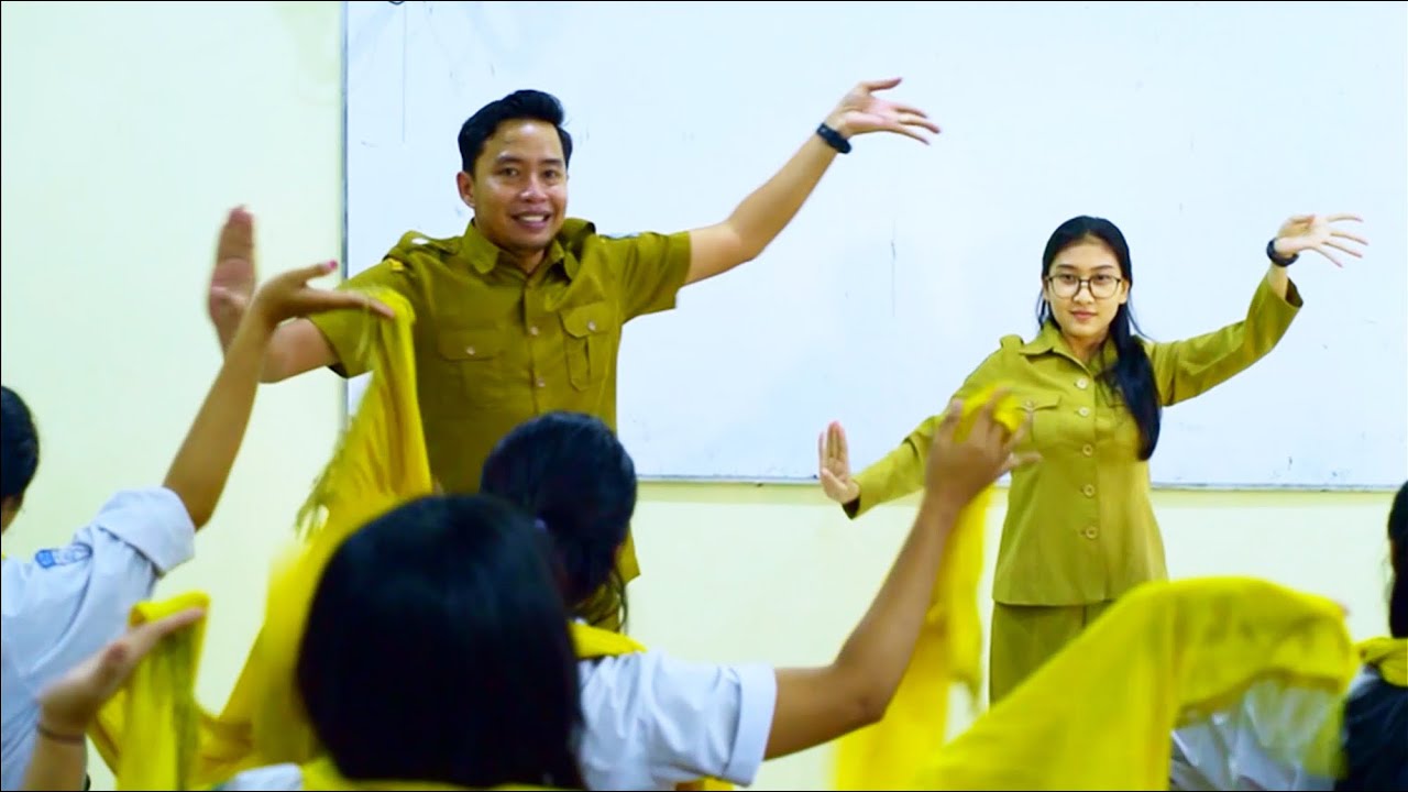 Ppdb jalur bakat dan minat jurusan seni tari smkn 12 surabaya || pak abing menari full senyum