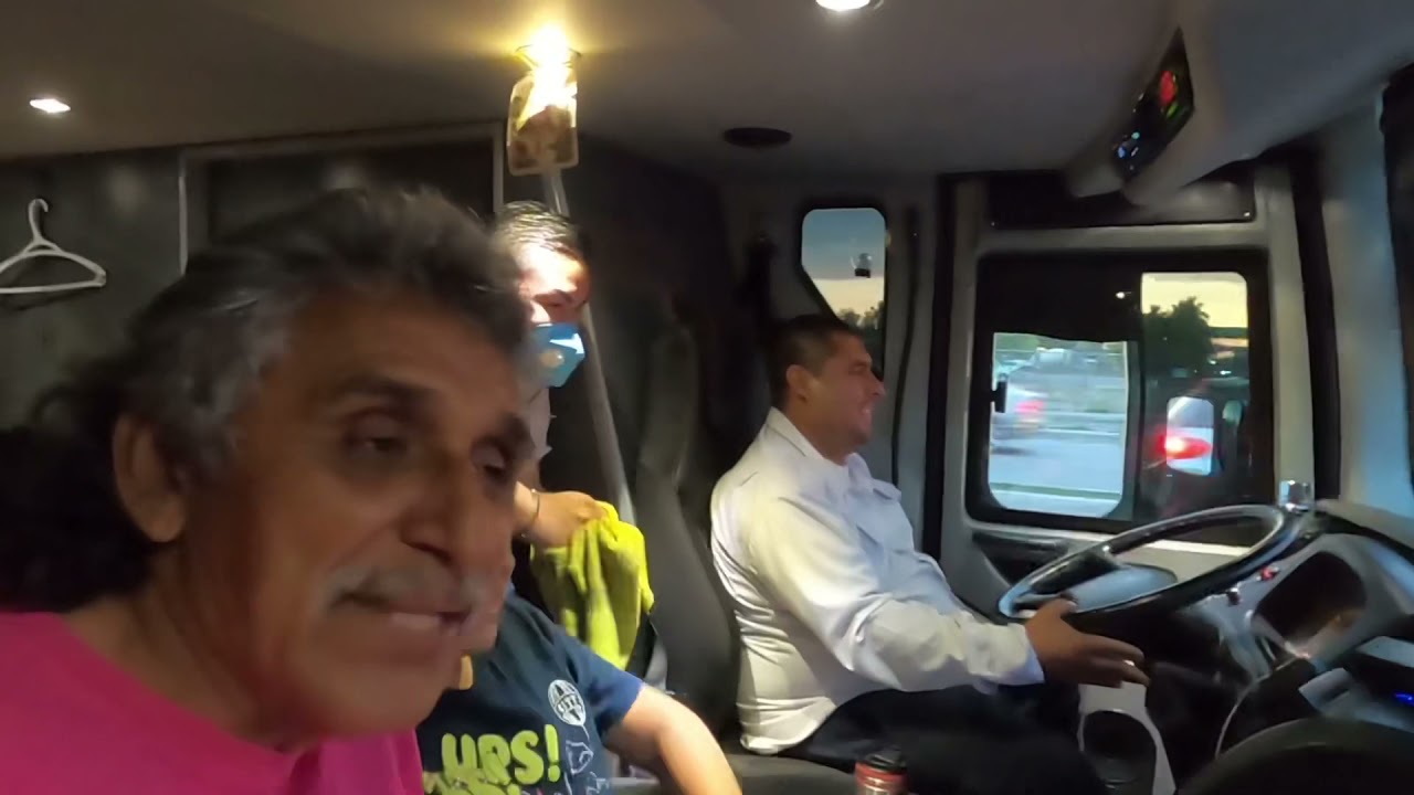 -GuapoRosas-¡Viajando en un autobús de dos pisos!//¡Tim Premier!//¡Rumbo a Caborca!