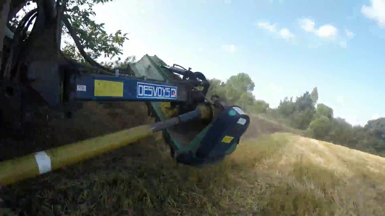 Broyage des talus 2017 [GoPro] New holland | Desvoys