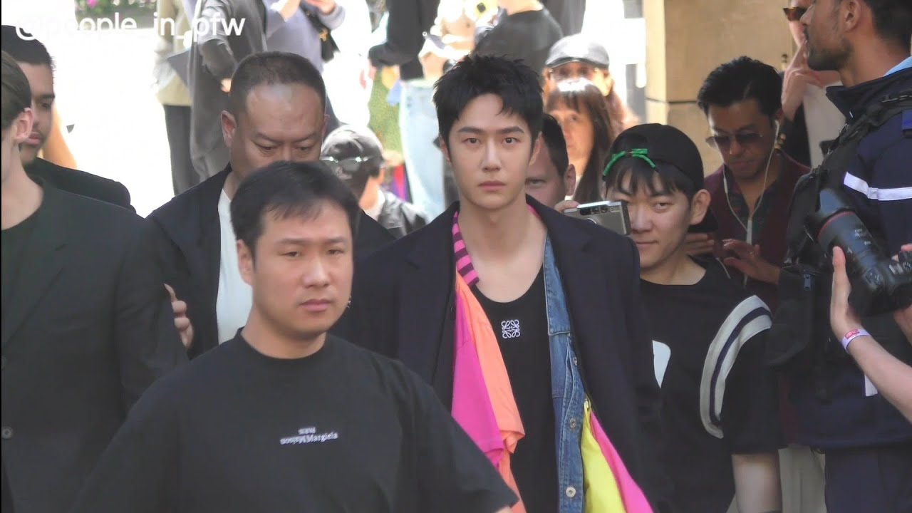 Wang Yibo 王一博 - Loewe Menswear SS25 fashion show in Paris - 22.06.2024