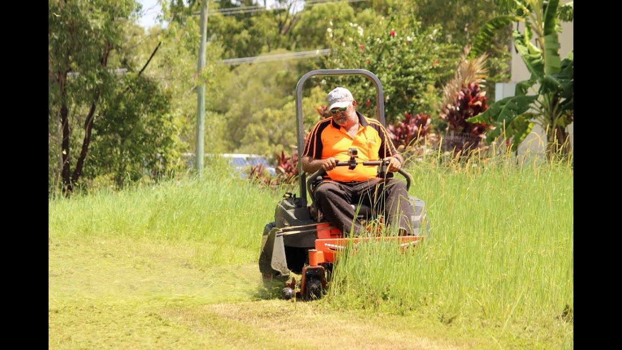 Real Time Mowing Very Wet Tall Thick Grass