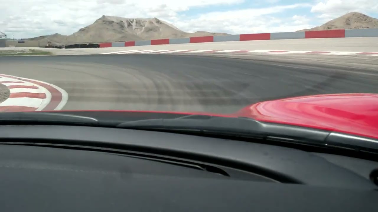 Driving Ferrari 488 GTB at Speed Vegas