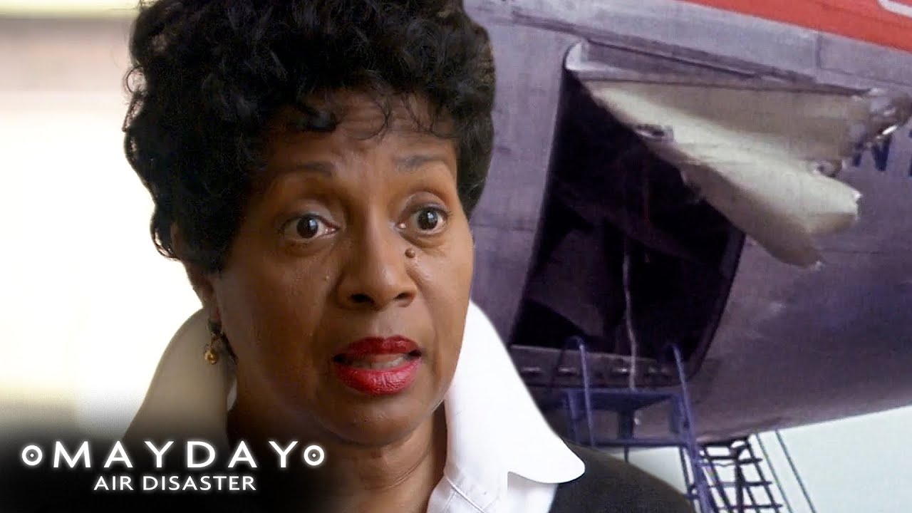 Flight 96's Cargo Door Bursts Open! | Behind Closed Doors | Mayday: Air Disaster