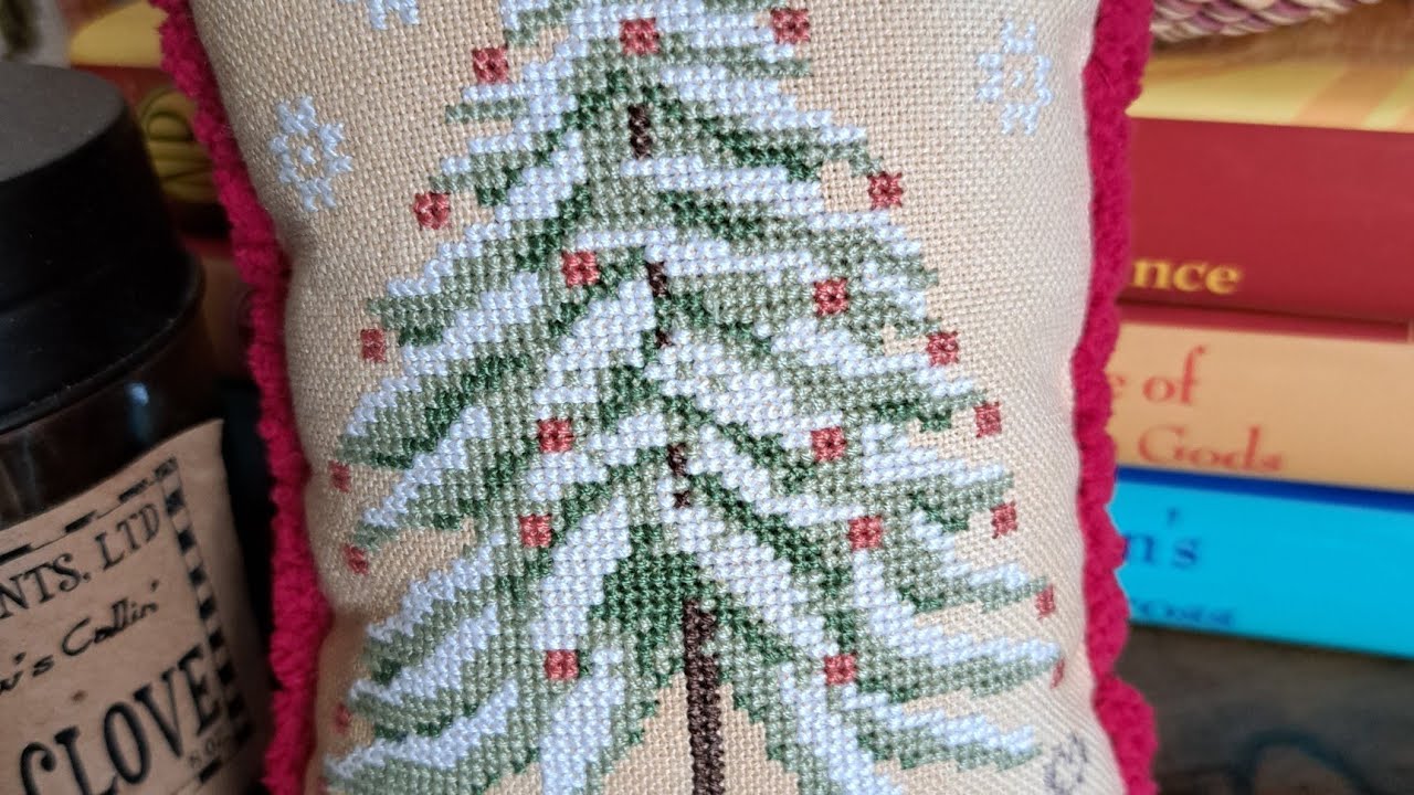 Flosstube #8 Part 1 WIPs, kits, FFOS and Etsy shop news!
