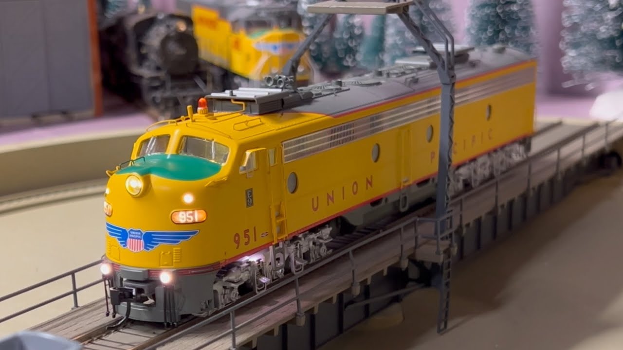 Walthers UP Heritage Union Pacific E9 951A, 949A, 963B full ESU V5 upgrade