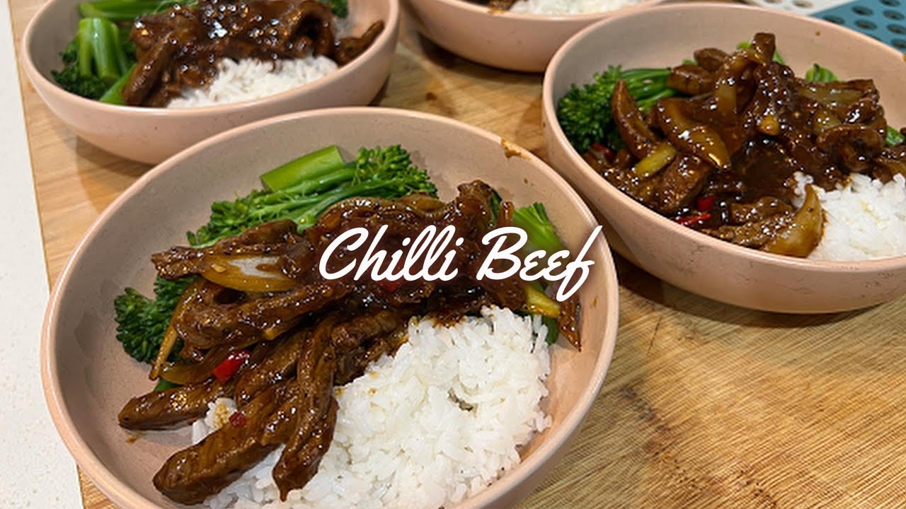 Chilli Beef Stir-Fry with Rice & Broccolini – Quick & Spicy Dinner! 🌶️🥢