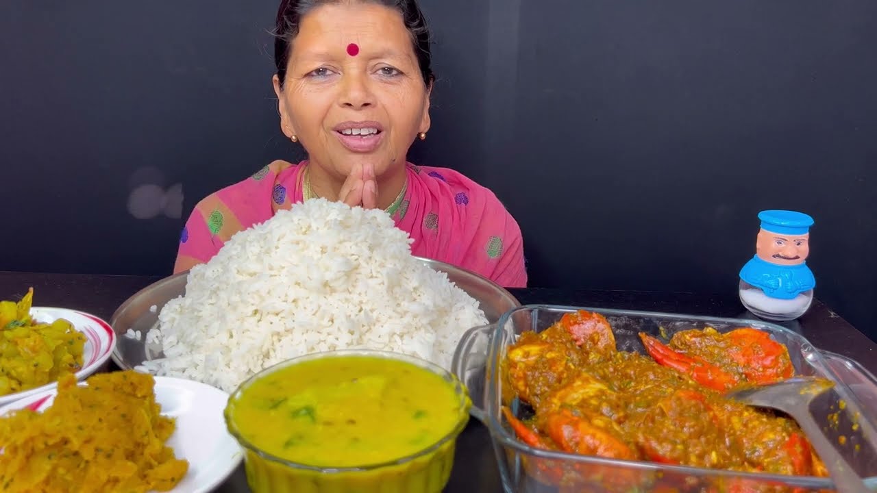 BIGBITES, EATING RICE WITH  CRAB CURRY, OL GHONTO, DAL, LAU  CHINGRI ।।