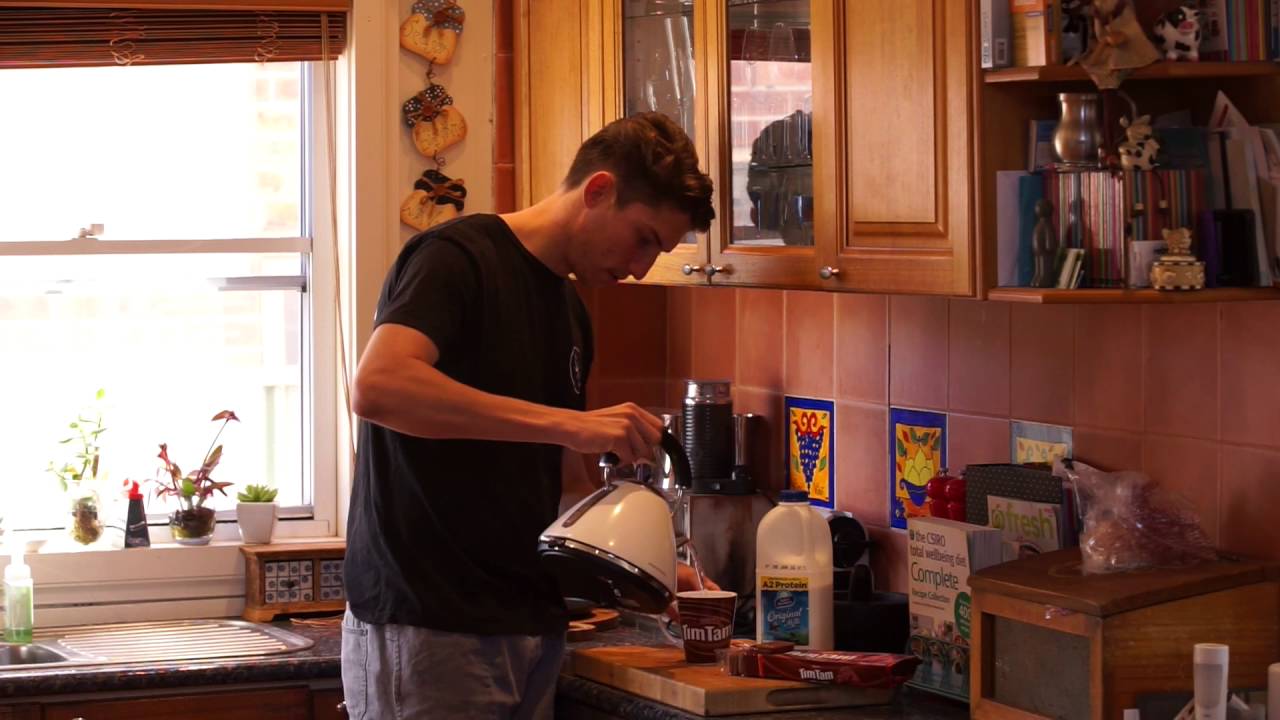 Australia 101: How to Bong a Tim Tam