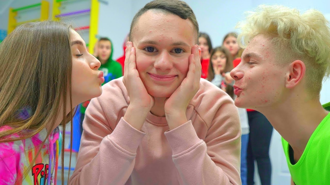 Sporto varžybų prizas – Dianos bučinys! KREPŠININKAS PRALAIMĖJO?