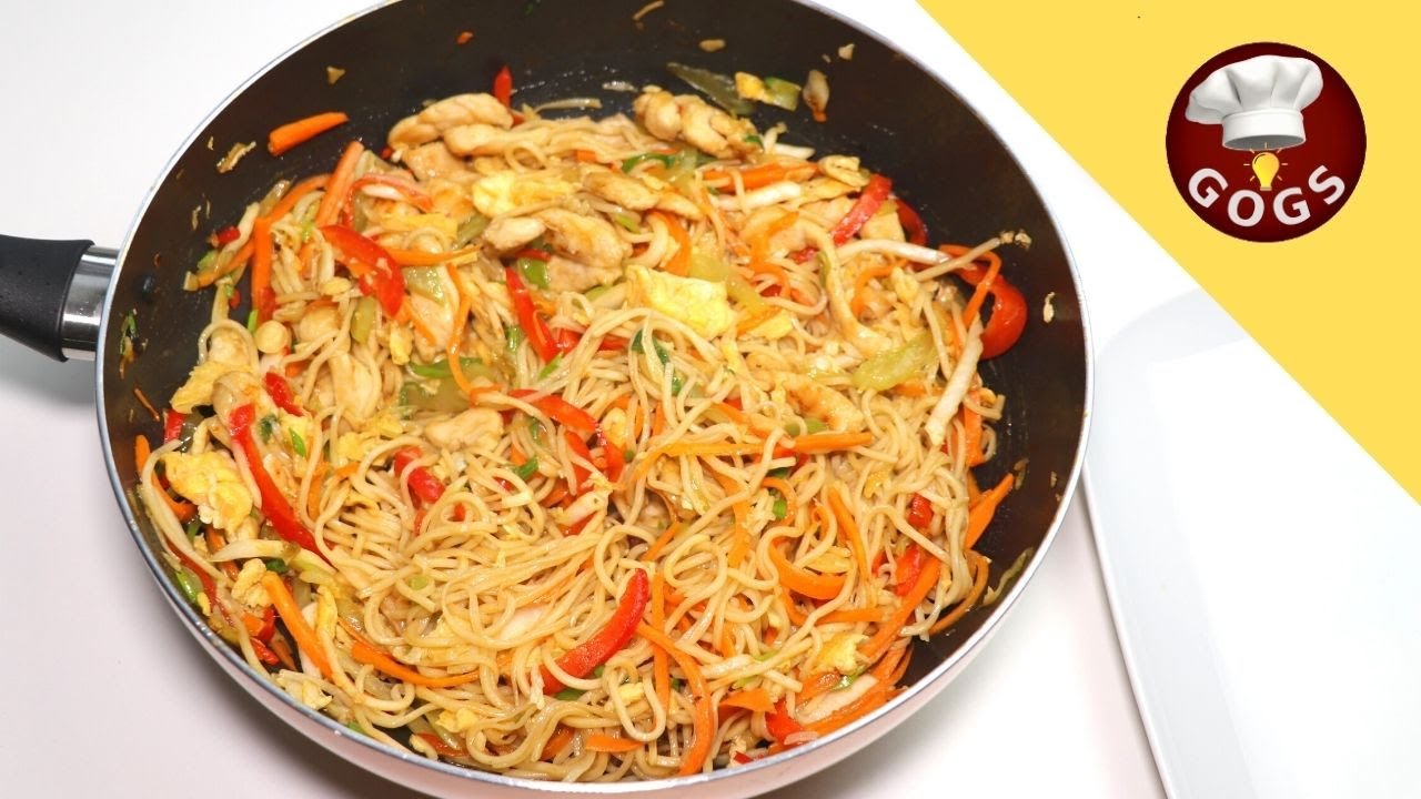 Najlepšie smažené rezance so zeleninou a kuracím mäsom #ázia #najlepšírecept #ázijskákuchyňa