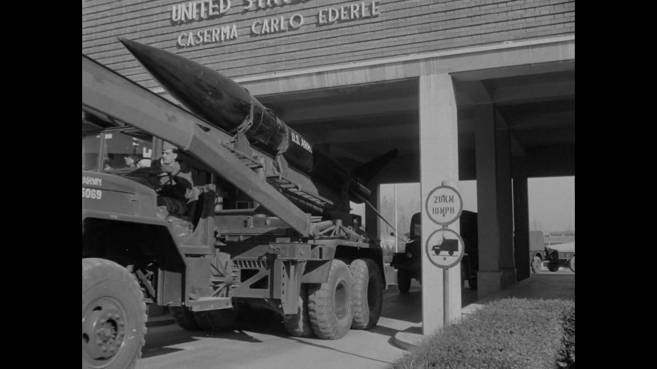 Addestramento Esercito italiano - missile Americano MGR-1 Honest John a Vicenza | video raro (1959)