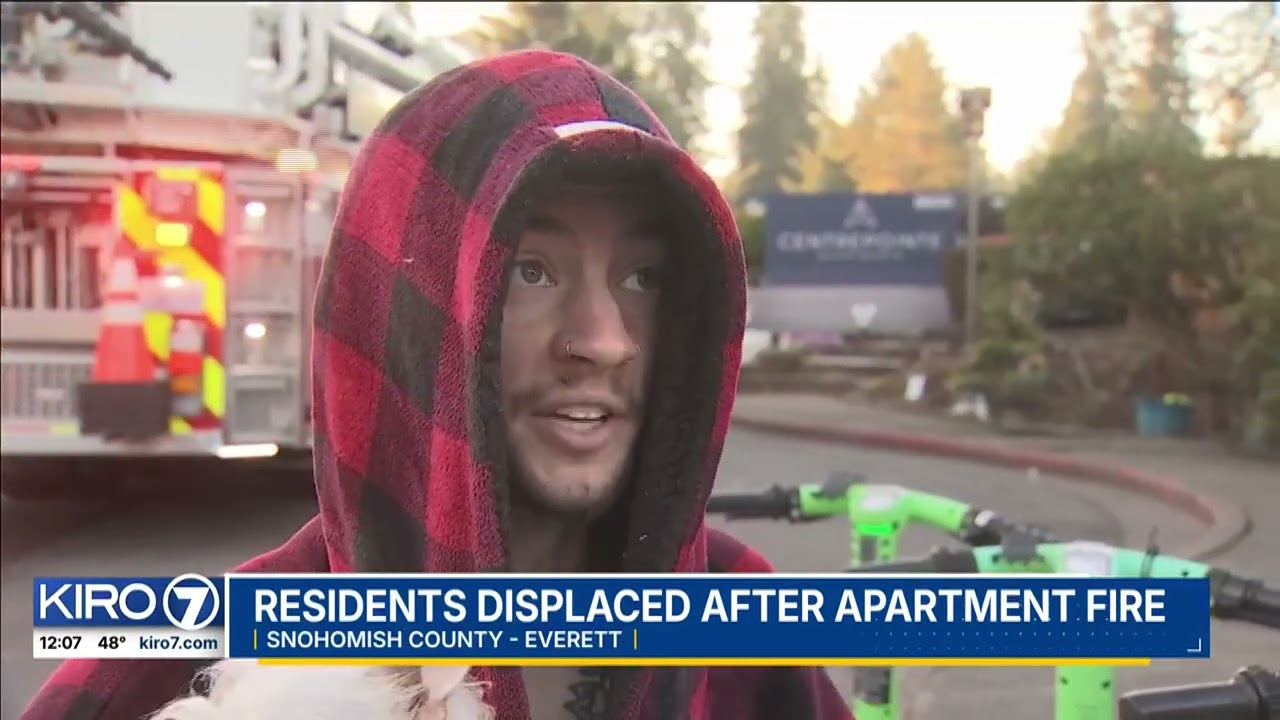 Residents displaced after Everett apartment fire