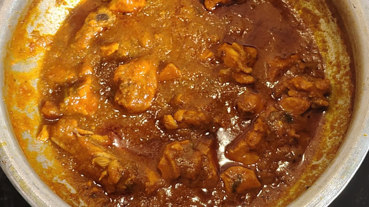 Chicken gravy చికెన్ గ్రేవీ. నేను చెపినా ingredients  తో చేస్తే చాల బాగా వస్తుంది గ్రేవీ 