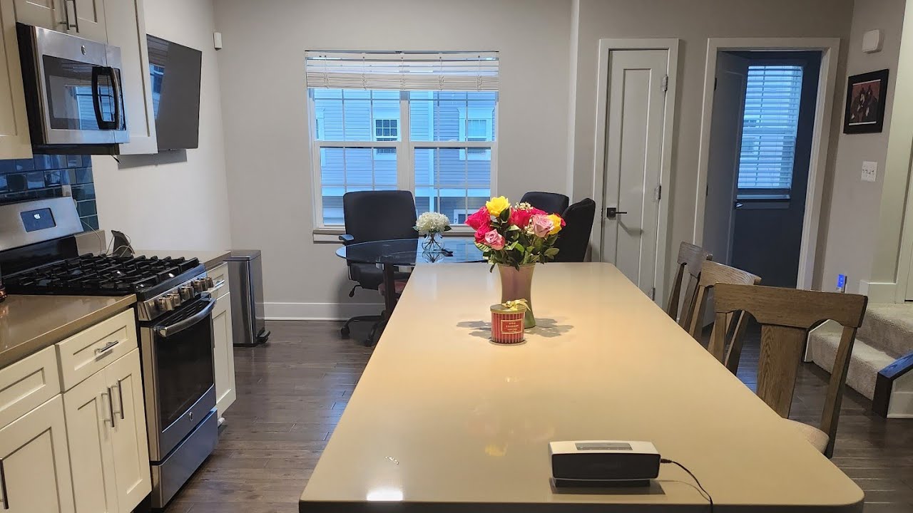 Look At How Gorgeous The Townhouse Looks For the Buyer To See!!!