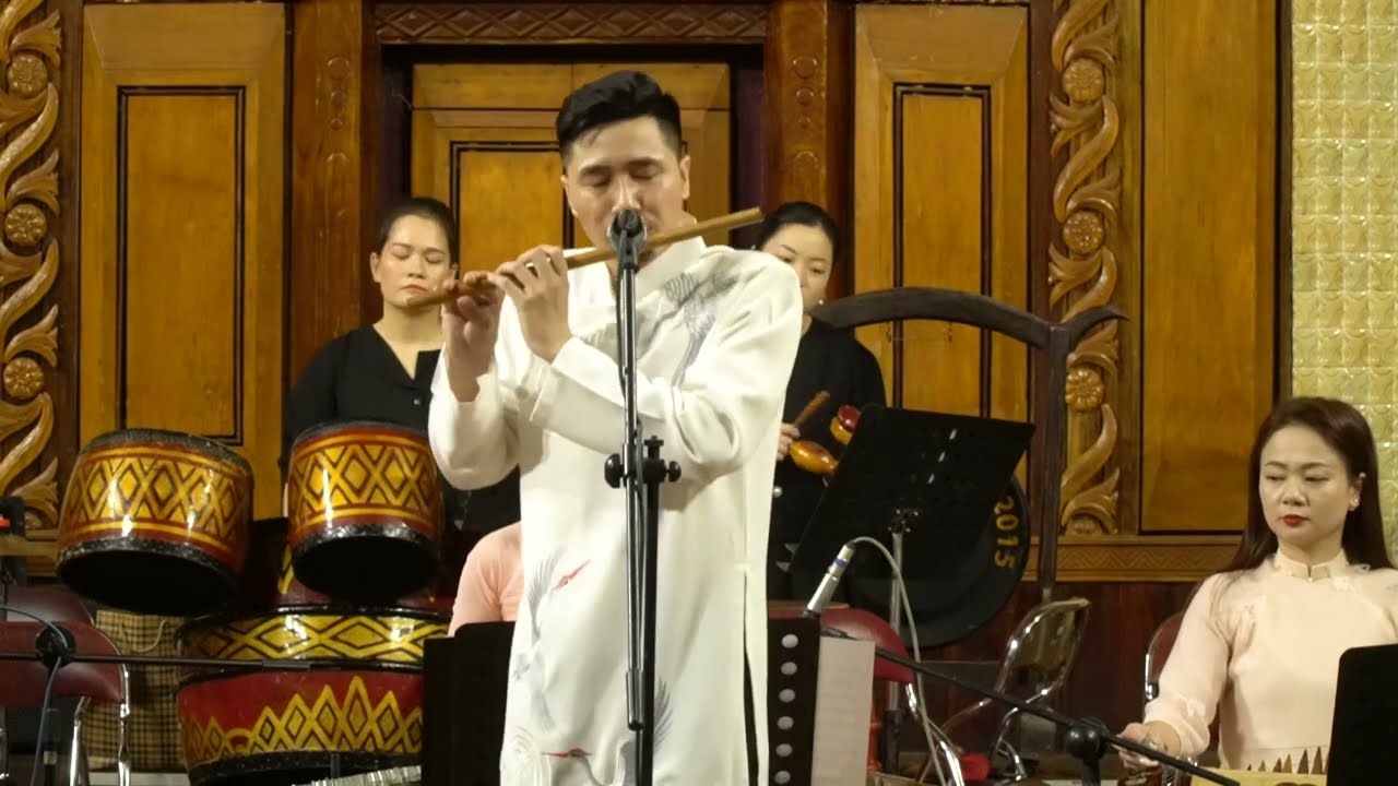 TIẾNG GỌI MÙA XUÂN - ST ĐINH THÌN - ĐỘC TẤU SÁO TRÚC: TIẾN HUỲNH
