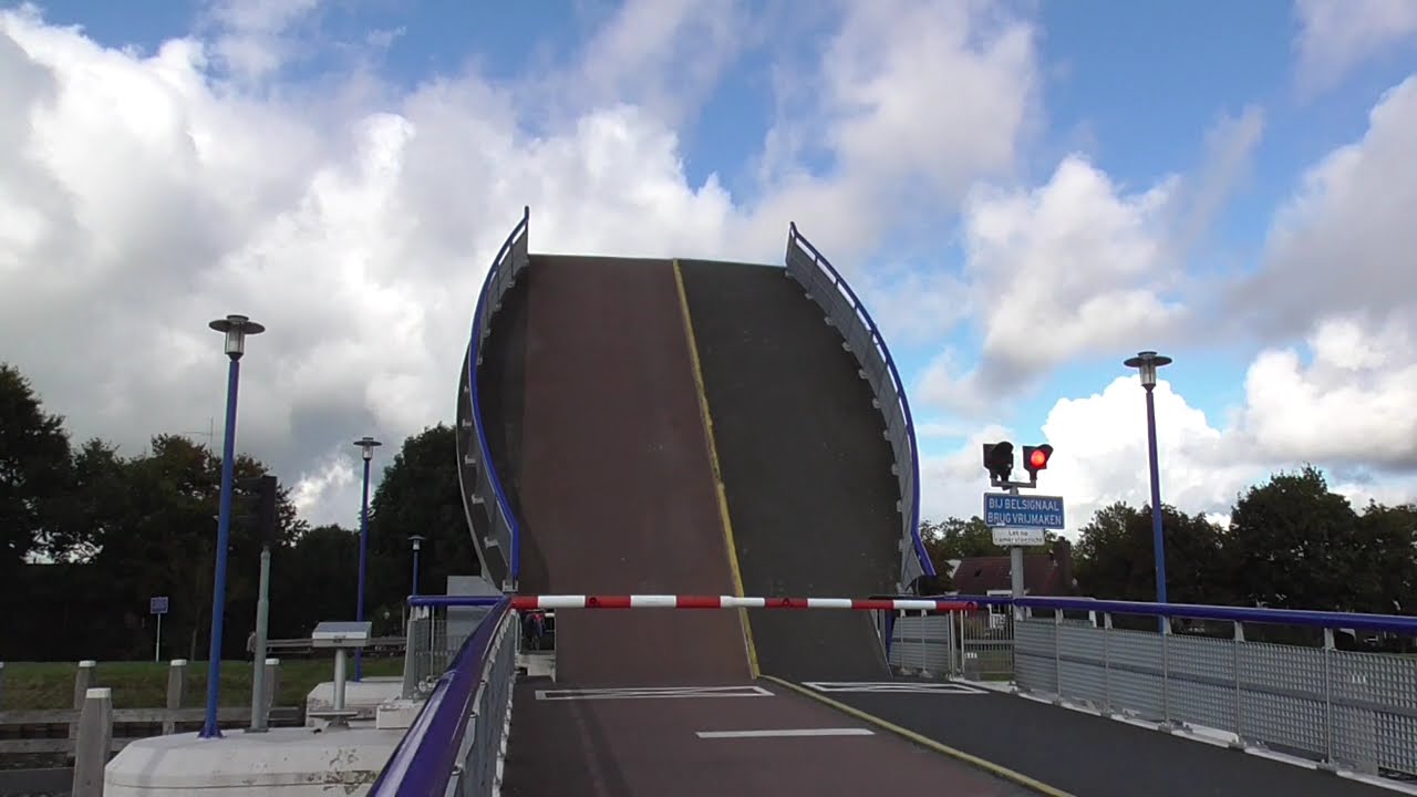 Brugopening Vlinderbrug Hoogeveen Basculebrug/ Drawbridge/ Pont Basculant/ Zugbrücke