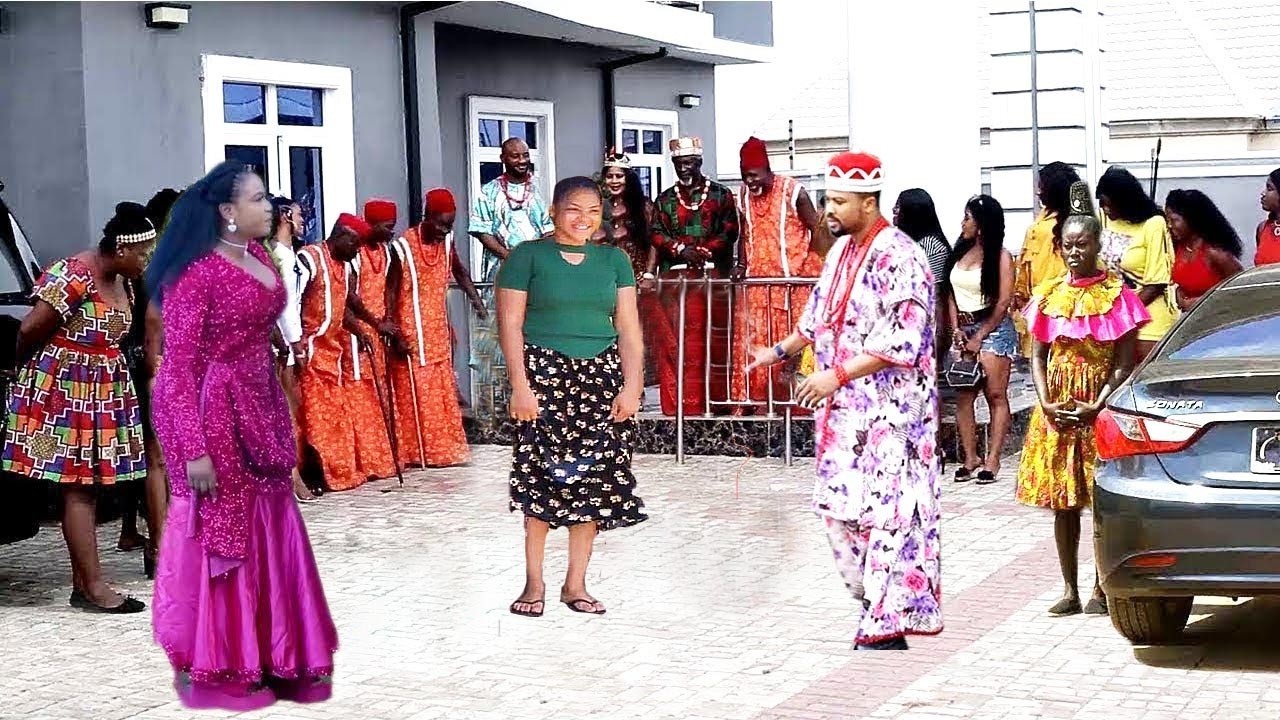 COMMENT LE PRINCE A LAISSÉ SA FIANCÉ ARROGANTE POUR UNE FILLE DU VILLAGE QUI A CONQUIS SON CŒUR