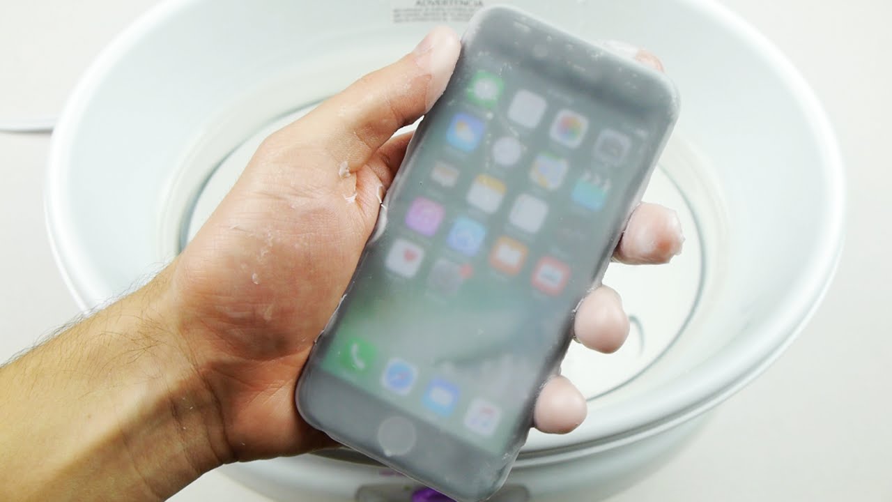 Dipping an iPhone 6S in Instant Hot Wax!
