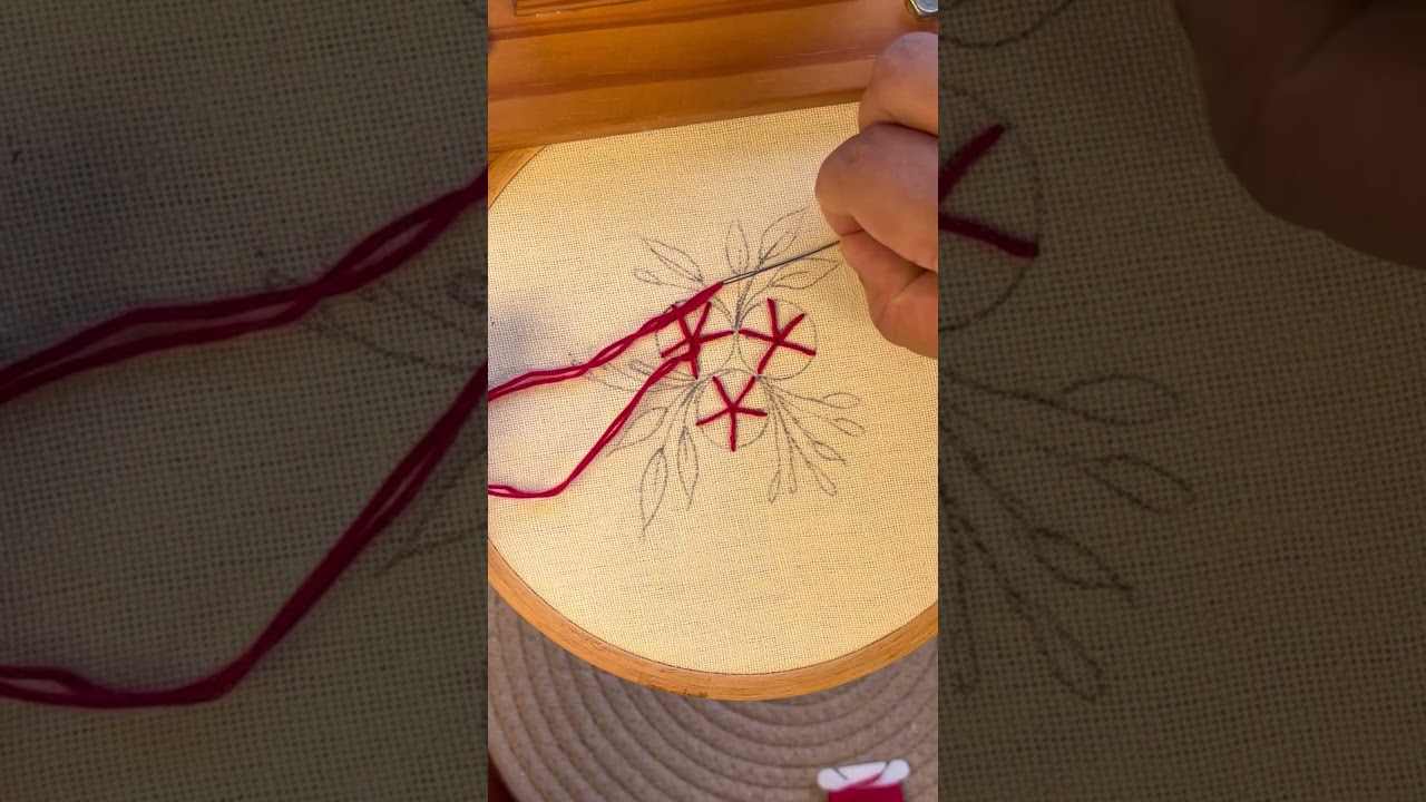 Simple Floral Embroidery Tutorial #handembroidery #embroiderypattern #diy #embroideryvideos