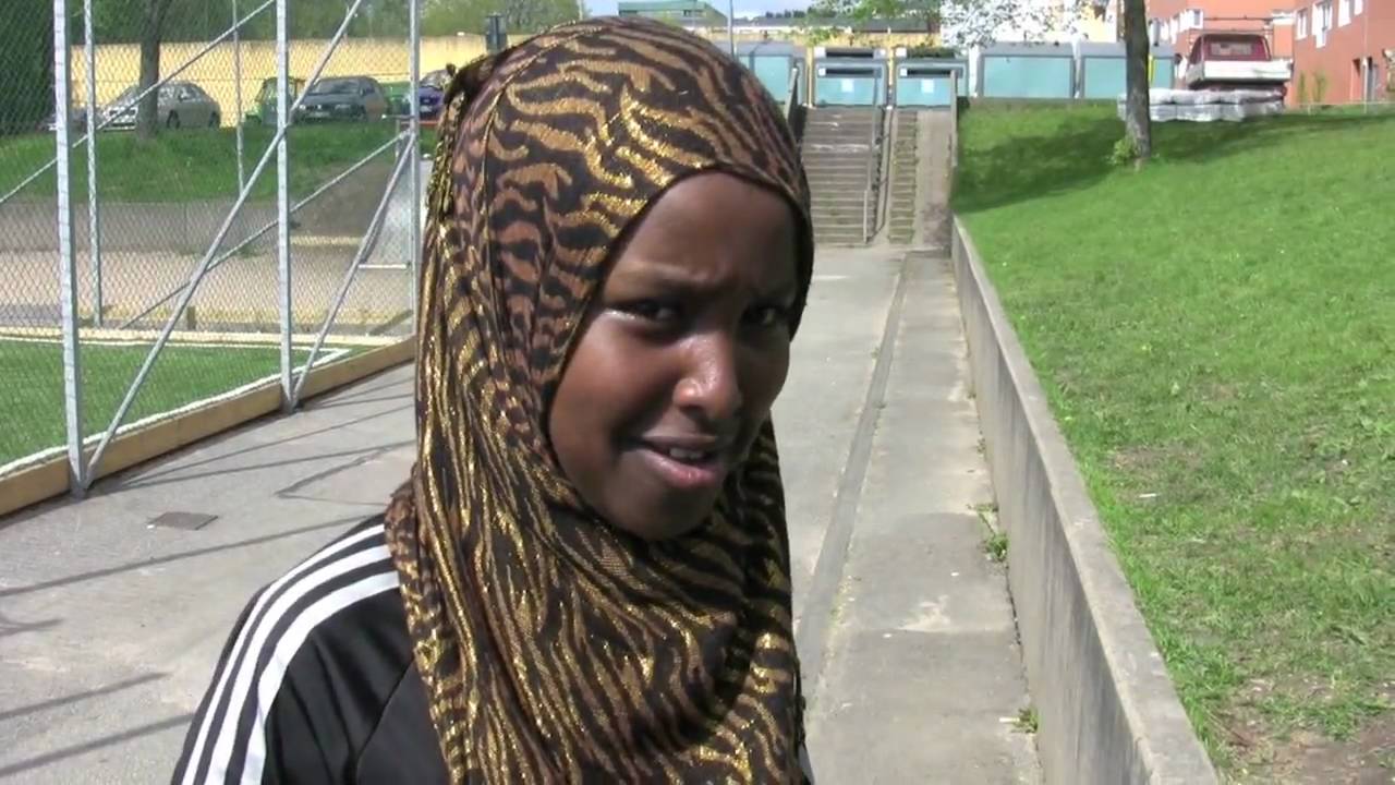 Lärje TV Invigning av fotbollsplanen på sandspåret.mov