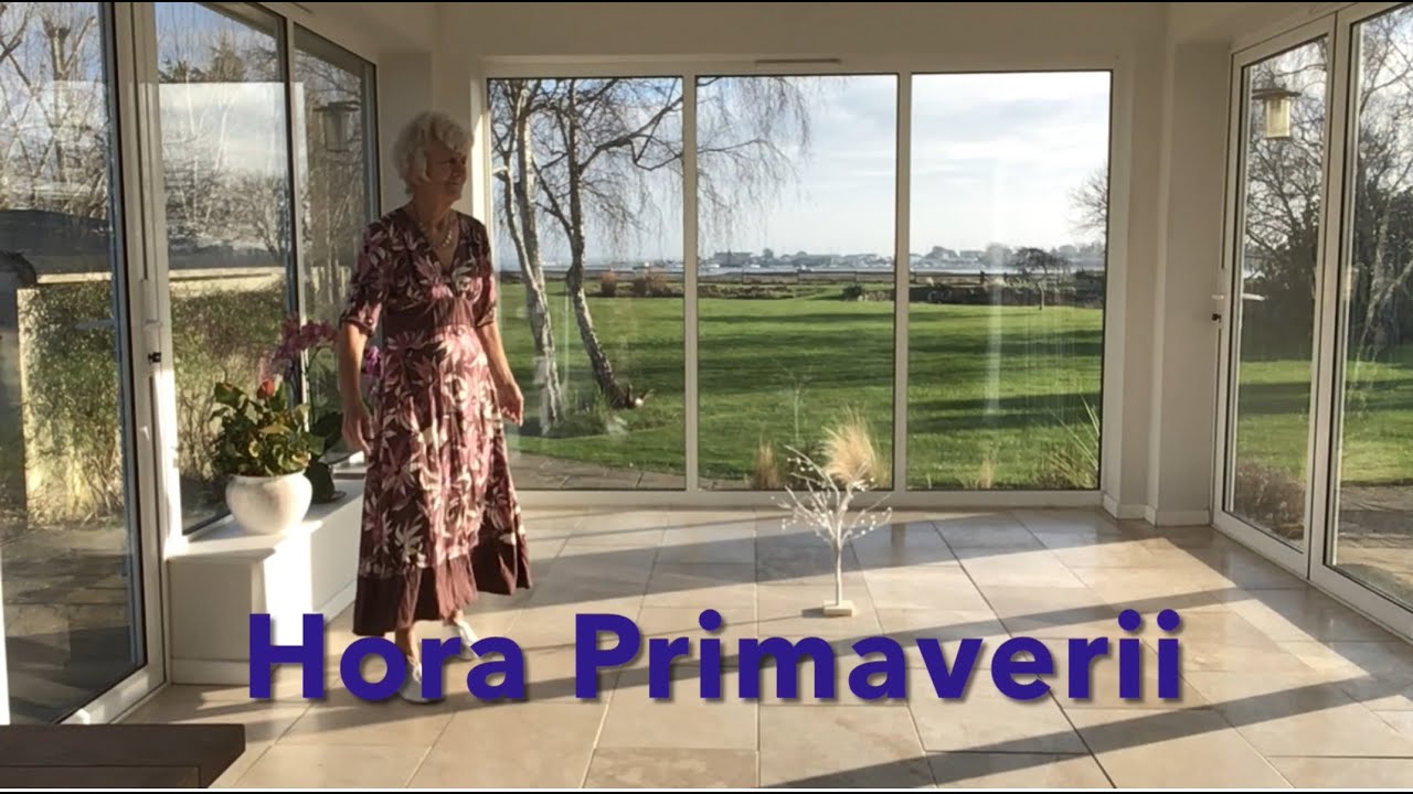 Hora Primaverii. Circle dance - Romania