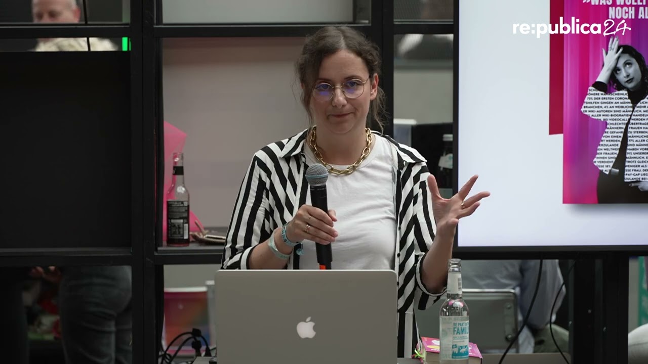 re:publica 2024: Alexandra Zykunov - „Och, das bisschen Haushalt…“ Eine Mini-Lesung