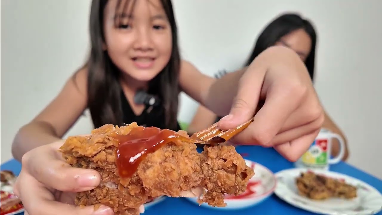 Which fried Chicken is more tasteful ? 🍗😍