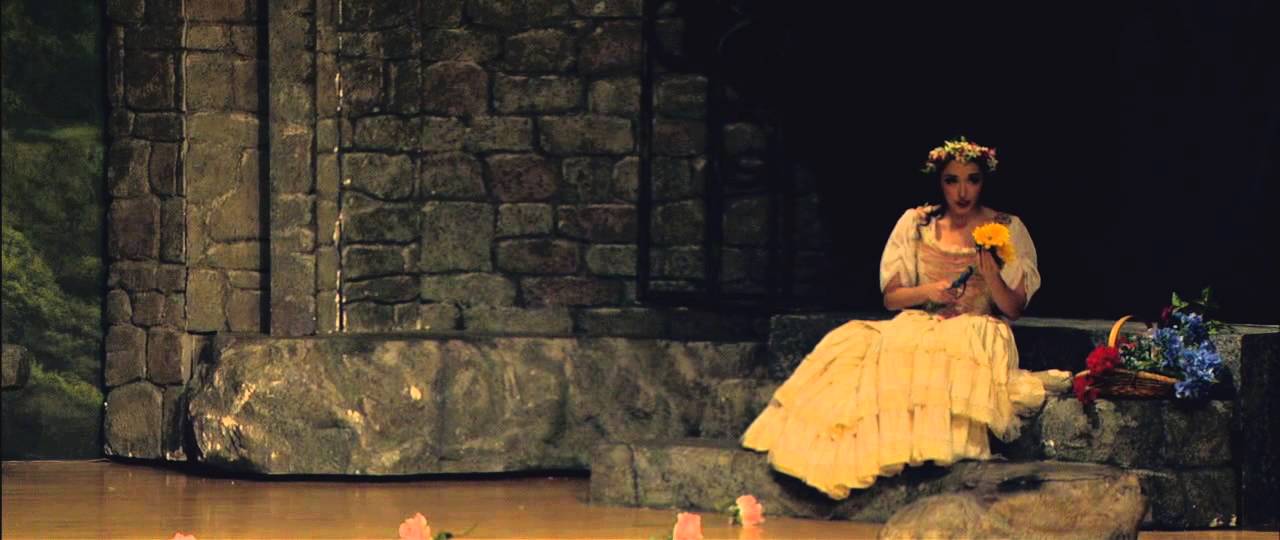 Alexandra Martinez, Soprano 