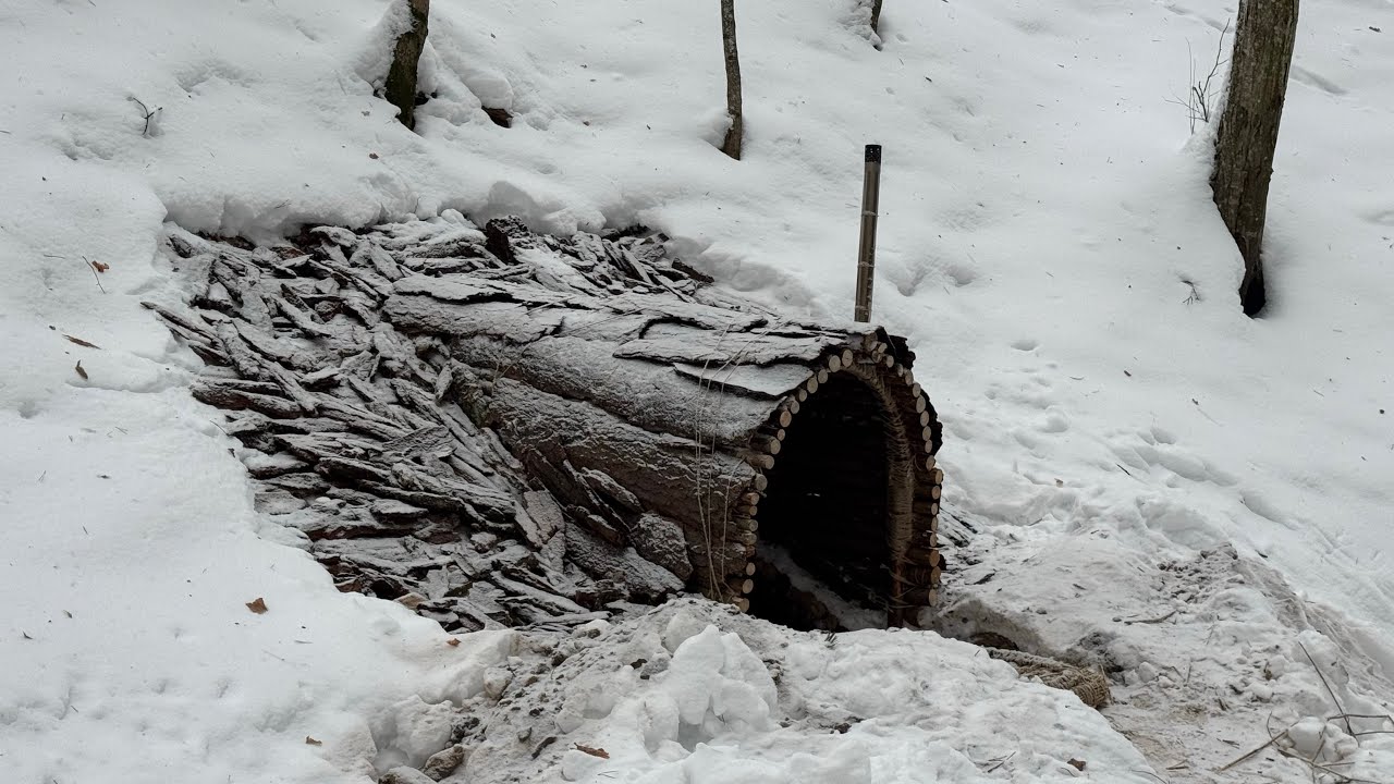 Building a Warm and Cozy Dugout for Survival by @PolissyaBushcraft 
