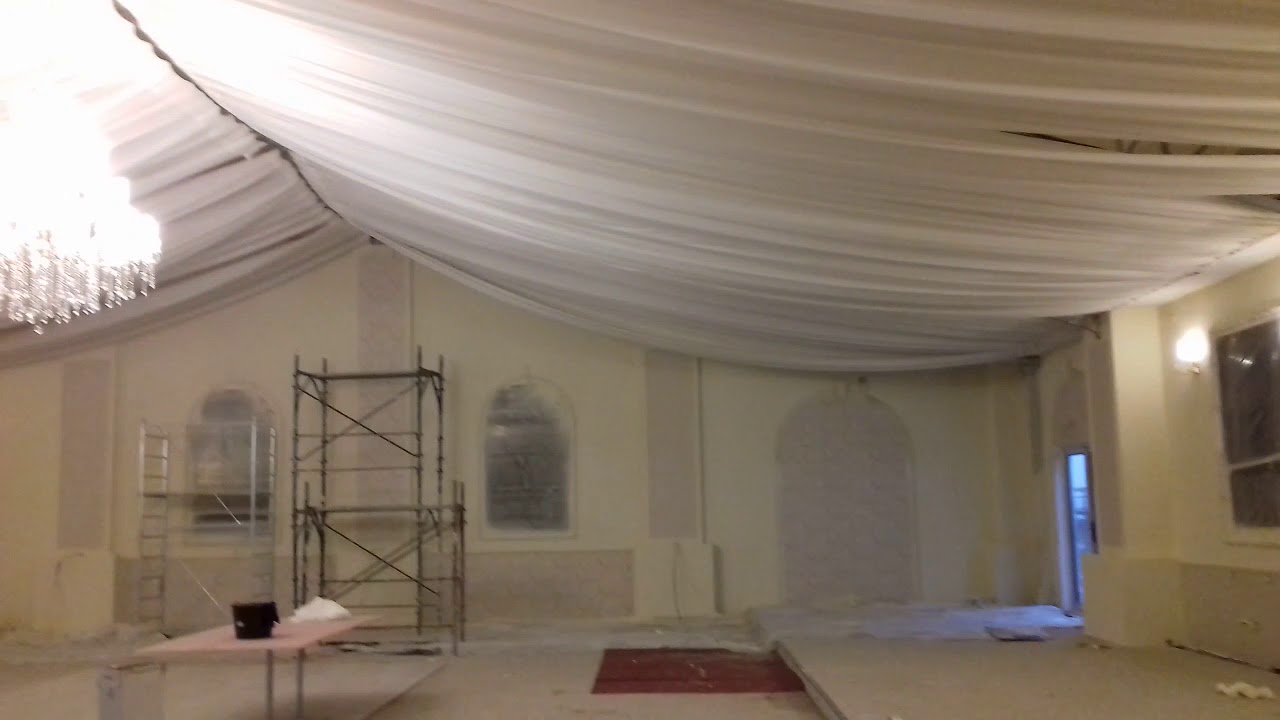 Drapaj cort nuntă în România