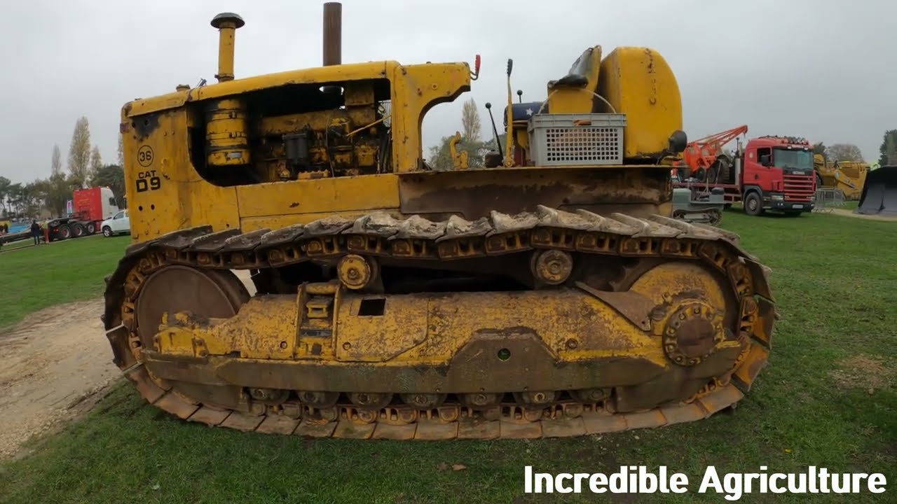 1957 CAT Caterpillar D9 D 24.1 Litre 6-Cyl Diesel Crawler Tractor (320 HP) Newark Tractor Show 2025