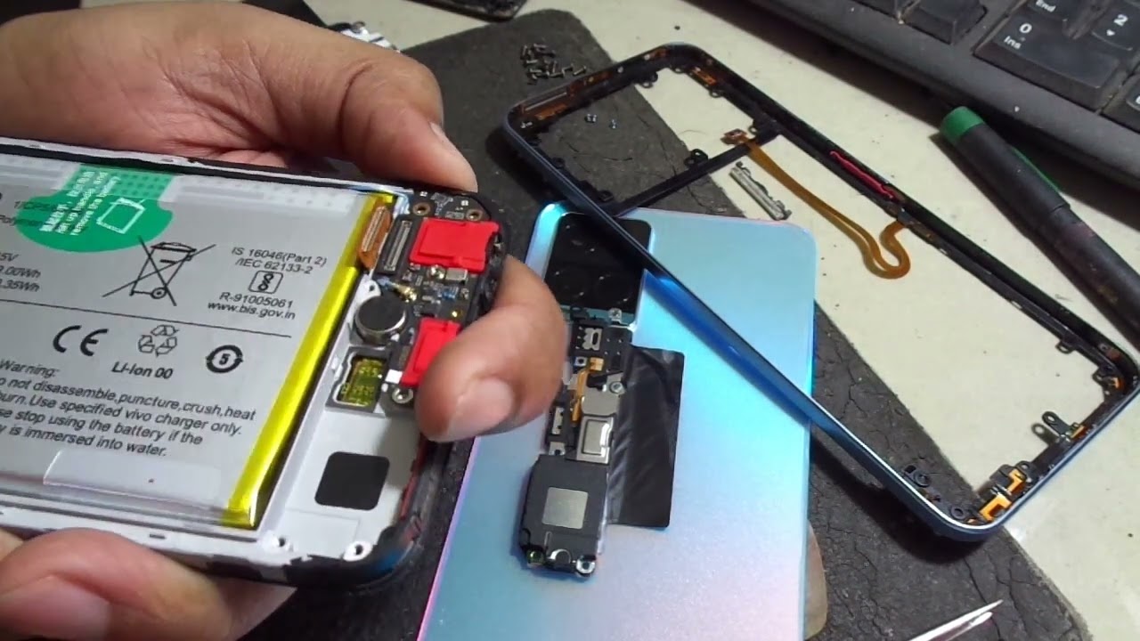 VIVO Y33s disassembly.