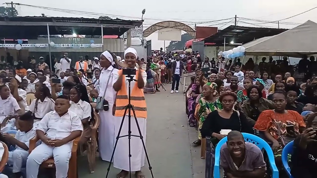 Mouvement Gymnique de la paroisse du Centre d'Accueil à l'occasion de la fête synodale de l'ECODI