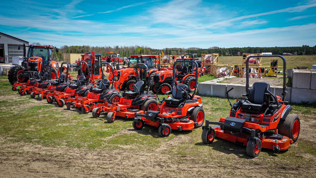 Kubota's Zero Turn Selection is MASSIVE! Z122R to ZD1211!