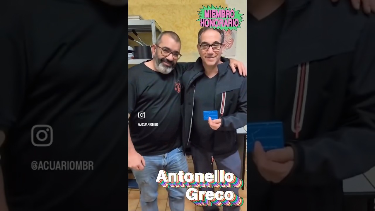 miembro honorario Antonello Greco de asociación ibérica del pez disco 