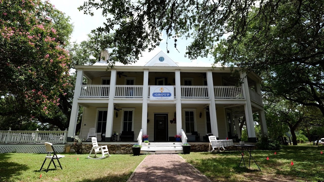 The Group's final farewell to the Eastwood Inn