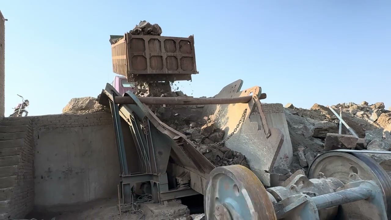 Big Rock Crusher Machine Killer cru sound * “Big Rock Crushing A Powe Process”#asmrsounds 