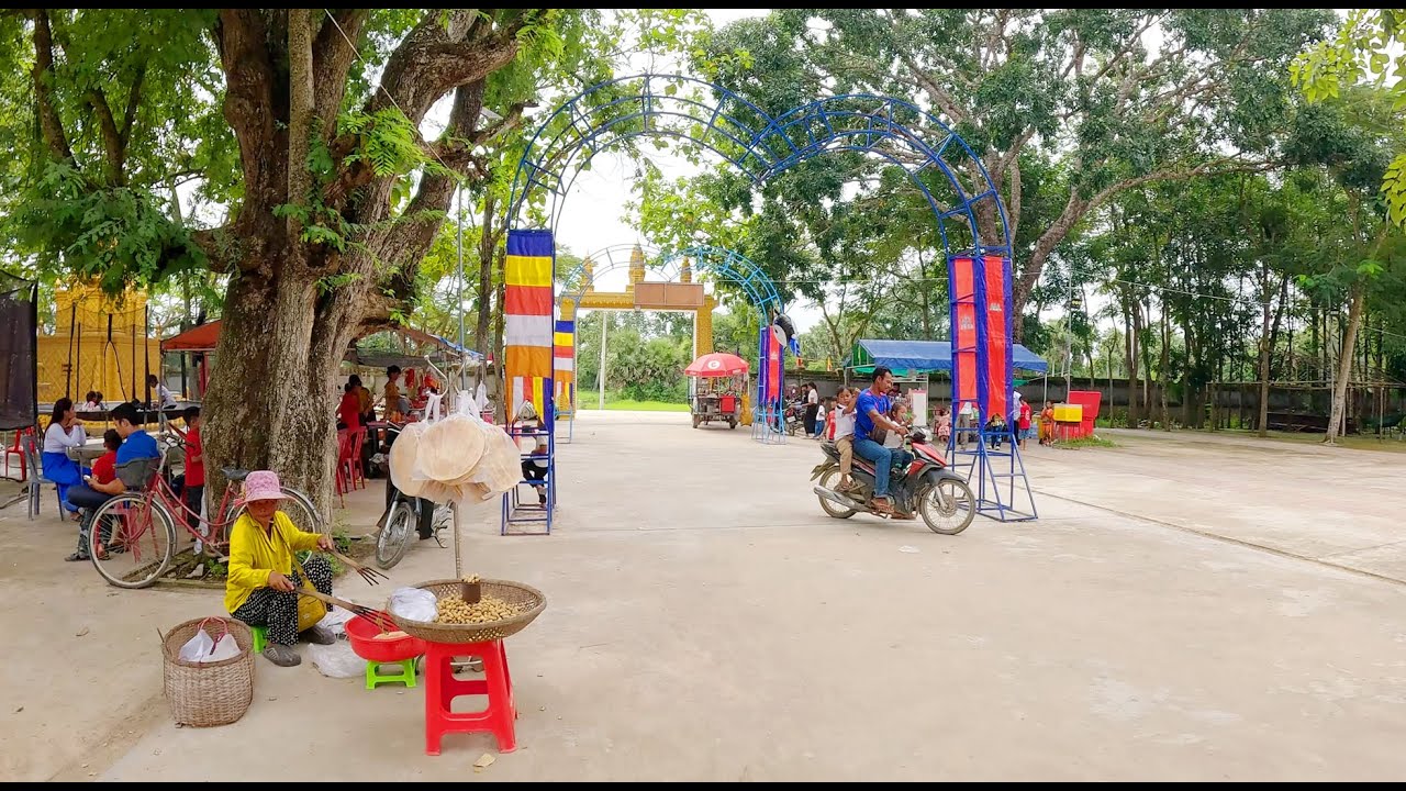 Countryside Street Food Tour in Prey Veng Province, Kandal Province, & More, Cambodia Market Scenes