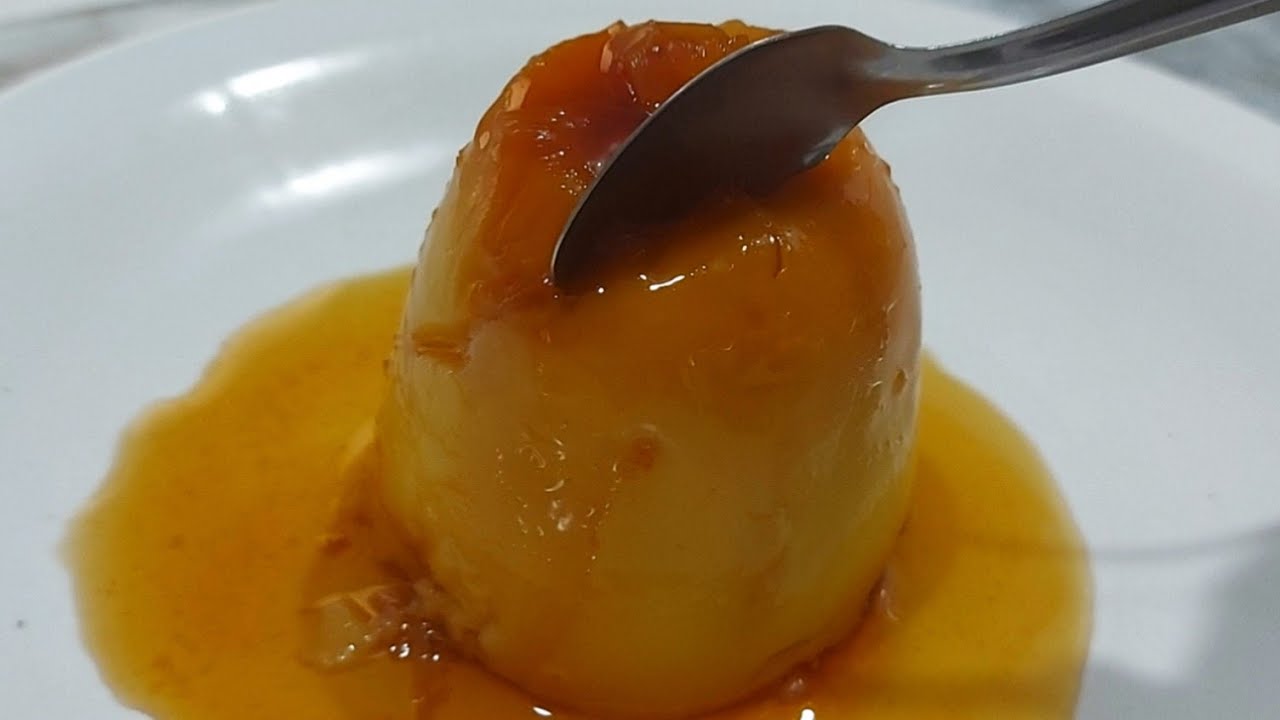 Sem leite condensado, o MELHOR pudim de microondas que já comi