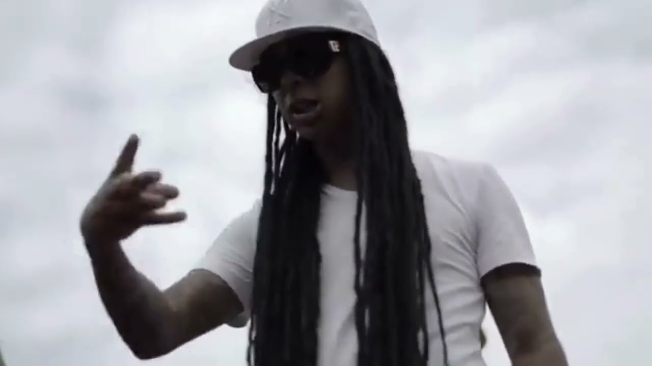 Gifta da boss :  Gratis | OFFICIAL VIDEO