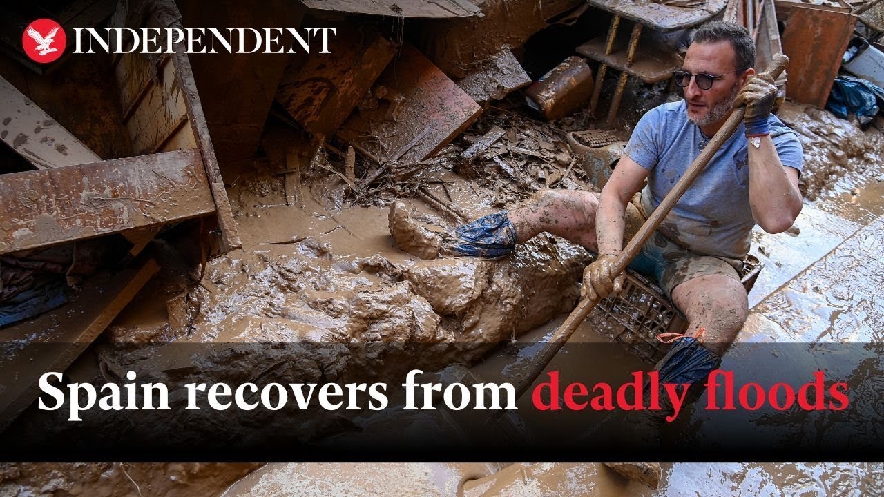 Watch: Valencia locals come together to distribute aid after deadly Spanish floods
