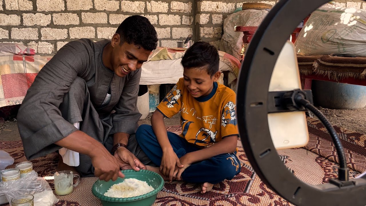 «خُشلّي بالمجادير».. عصام ومحمد دخلوا قلوب الناس بأكلات أصيلة وفرن صعيدي